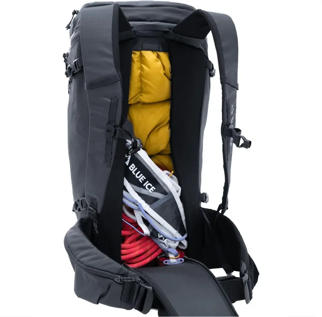blue-ice-mochila-yagi-28-espalda.webp