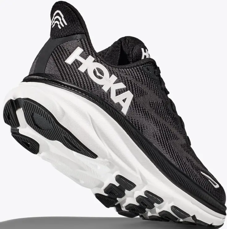 hok-clifton-9-negro-blanco.webp