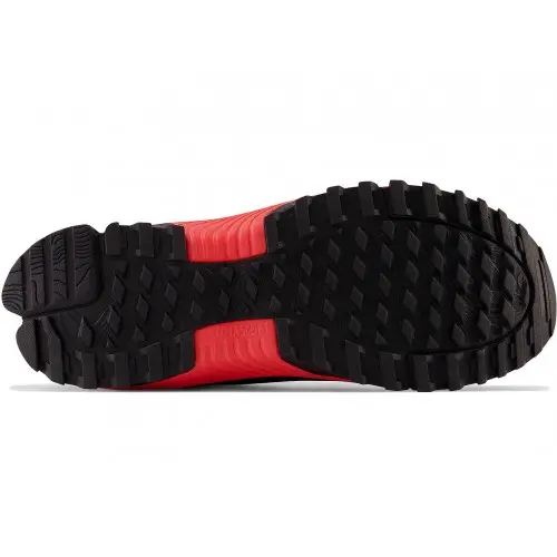 new-balance-shando-black-electric-red-gold.webp